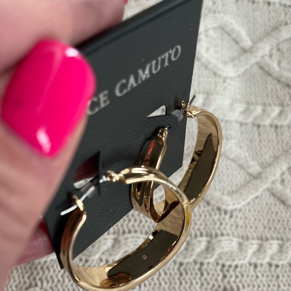 Vince Camuto Designer Gold Hoop Earrings Fashion Jewelry - Picture 6 of 8